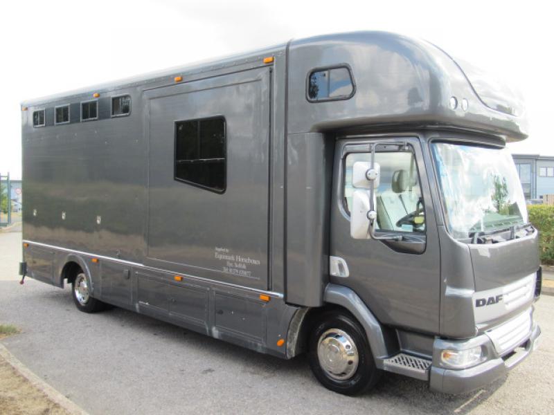 22-230-2008 DAF LF 170 7.5 Ton Coach built by Ashbrook coach builders. Stalled for 3 with smart luxurious living with electric slide out.. STUNNING 7.5 Ton Horsebox!